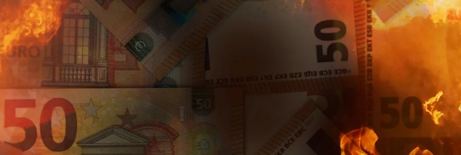 Brennende 50-Euro-Scheine
