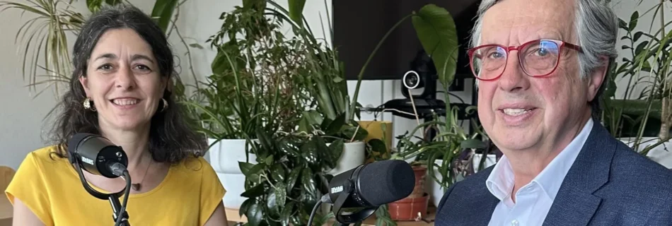Sandra Krautwaschl und Ex-Rektor Samonigg bei der Aufzeichnung des Podcasts
