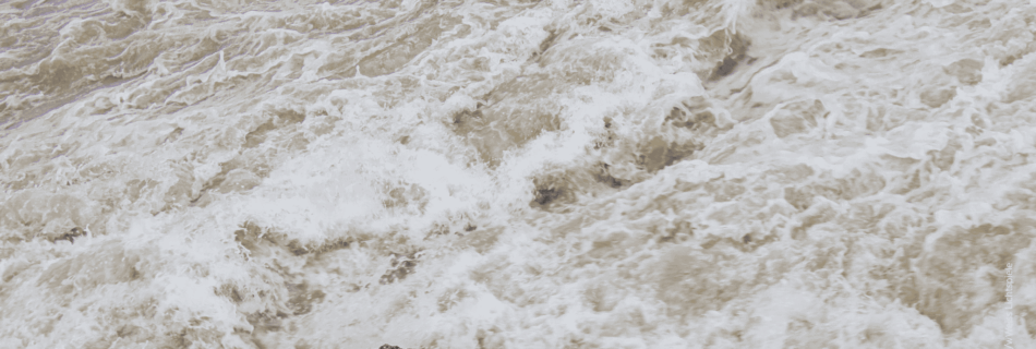 Hochwasser nach Starkregen zeigt die Bedeutung von wirksamem Hochwasserschutz.