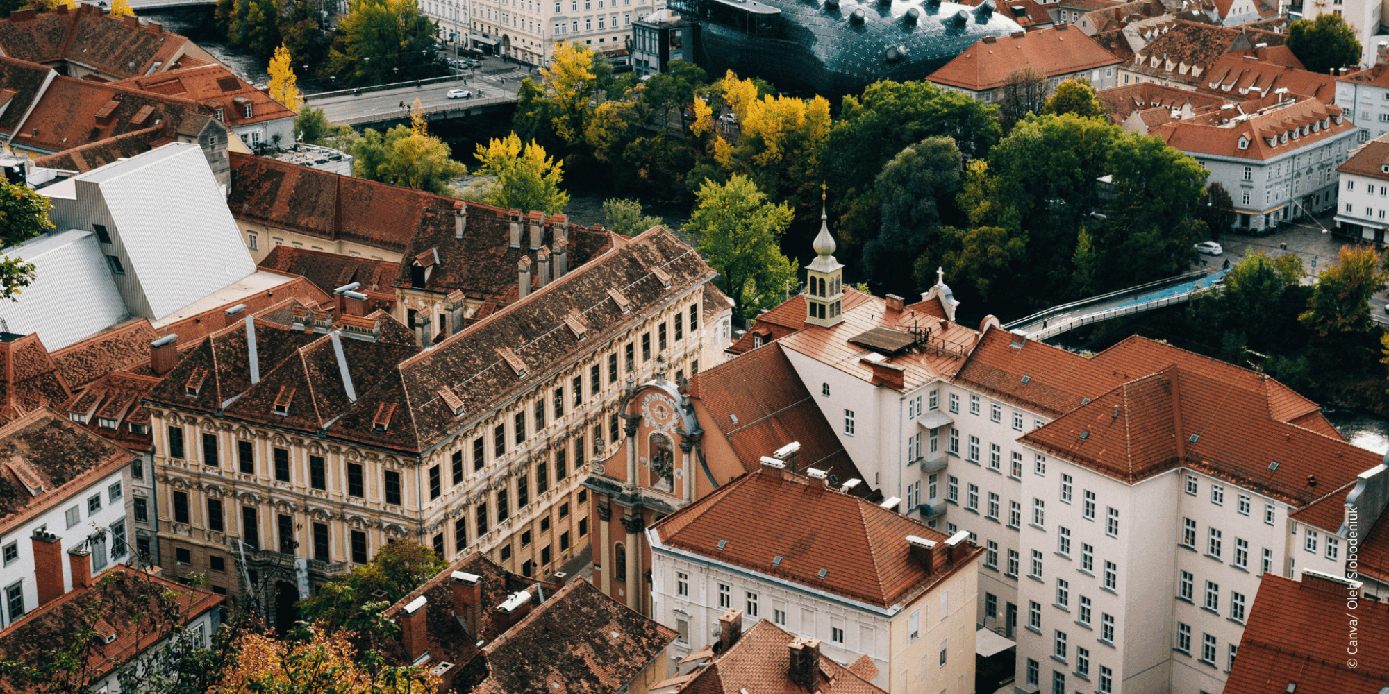 Blick vom Grazer Schlossberg auf das Palais Attems in der Sackstraße